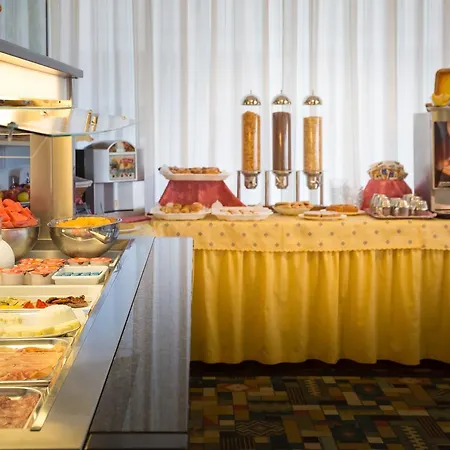 Royal Garnì Otel 3*
