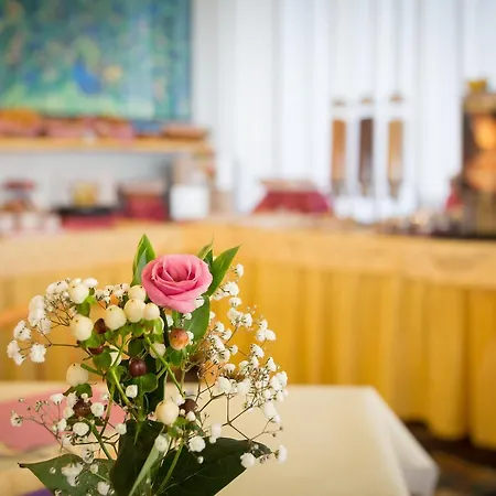 Otel Royal Garnì